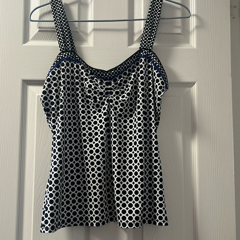 White House Black Market tank in size Medium